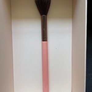 Makeup brush